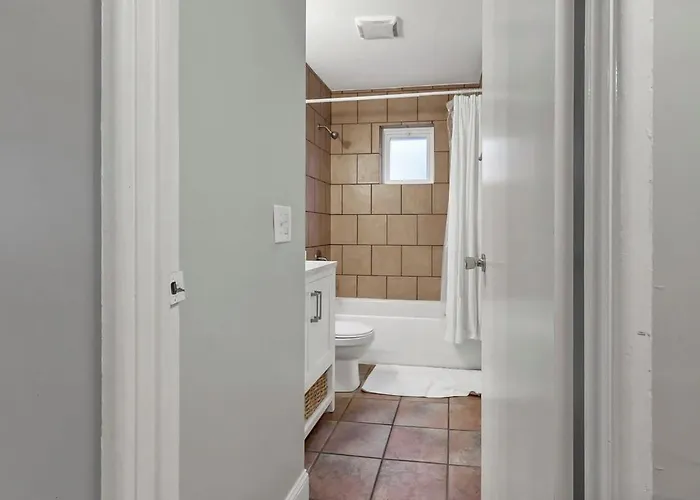 Apartamento German Village Hidden Gem - 3 Bedroom Parking L Value *