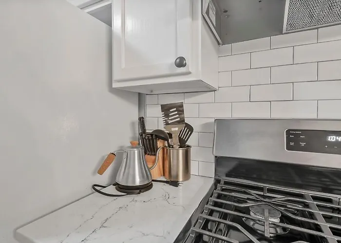 German Village Hidden Gem - 3 Bedroom Parking L Value *