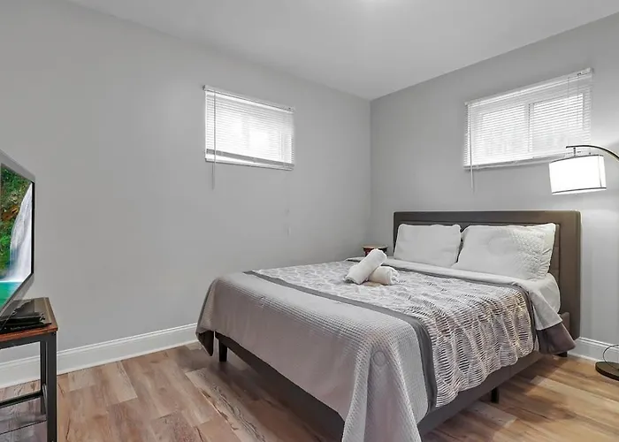 Apartamento German Village Hidden Gem - 3 Bedroom Parking L Value