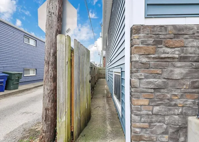 German Village Hidden Gem - 3 Bedroom Parking L Value *